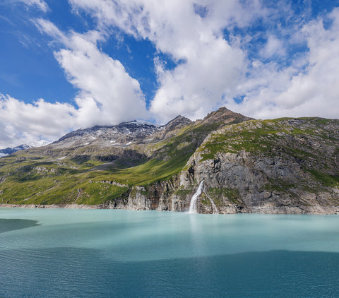 Lac Mauvoisin on the Tour des Combins
